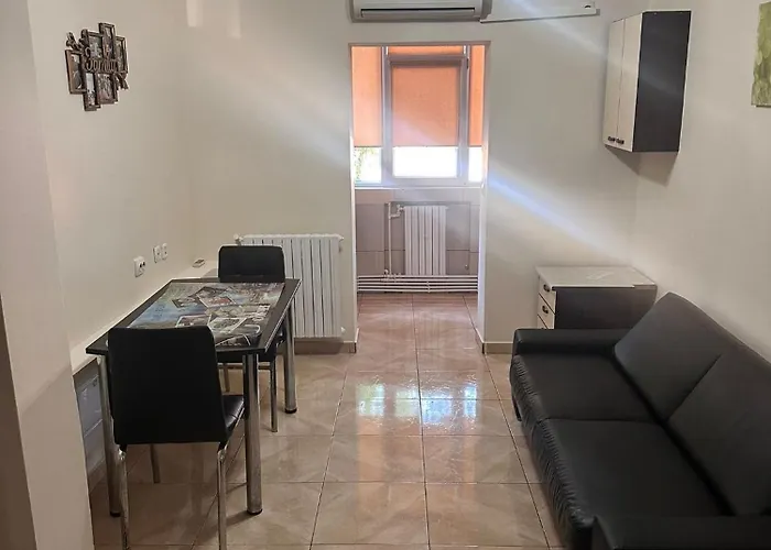 Dacia アパート *